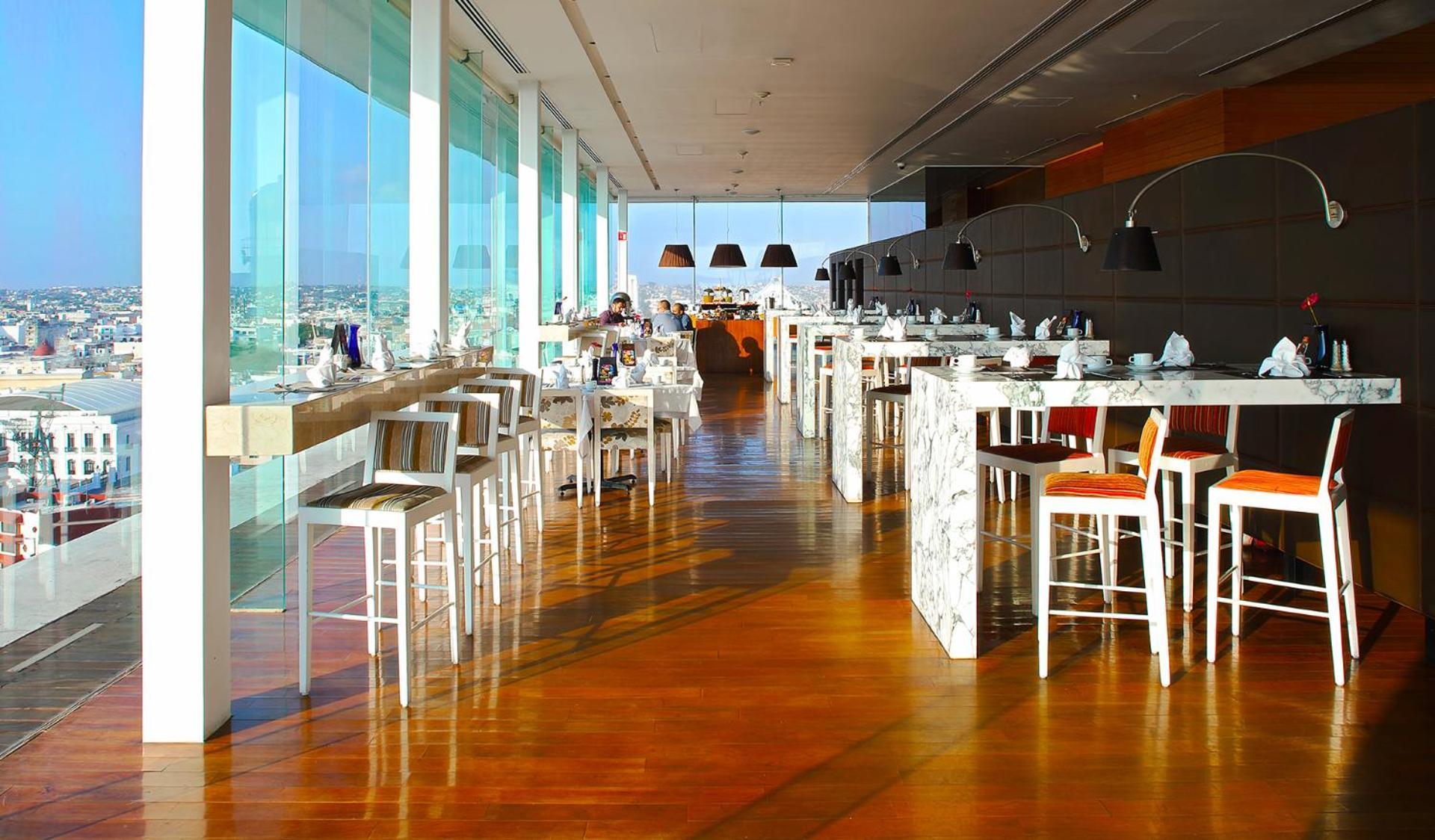 Emporio Hotel 5*